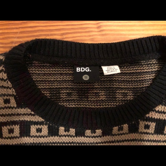 Aztec tribal Urban Outfitters BDG sweater - Picture 3 of 3